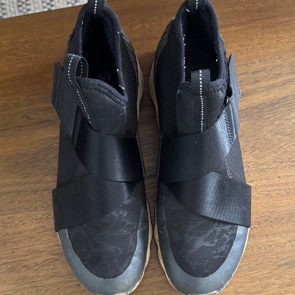 Sorel Kinetic Sneakers - Picture 4 of 5